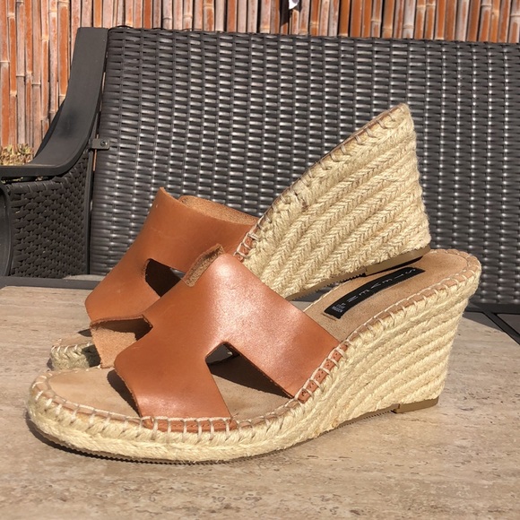 NEW STEVE MADDEN Herme Look Alike Cognac Leather Wedge Heel 9 Like New - Picture 12 of 13